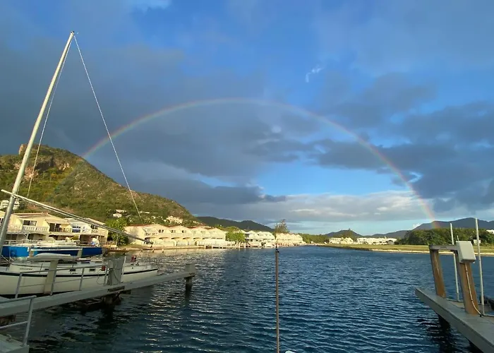 Sunny Villa In The Marina - Excellent Water Views