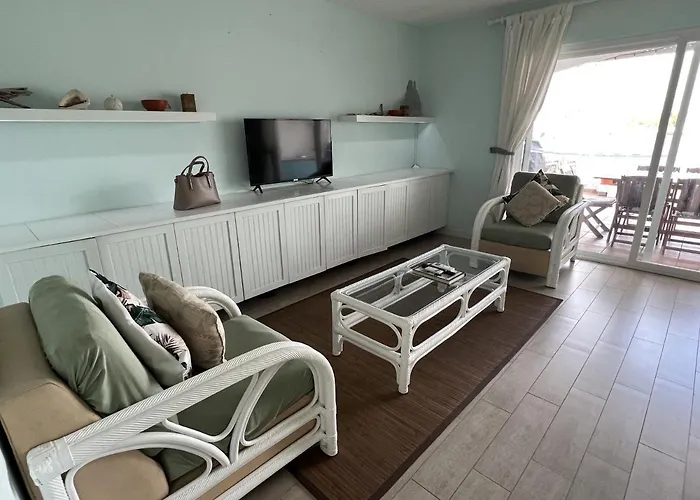Sunny Villa In The Marina - Excellent Water Views