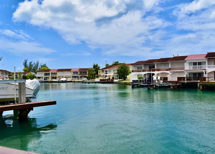 Villa 224 South Finger 2-Bedroom Villa In Jolly Harbour, Walking Distance To The Beach